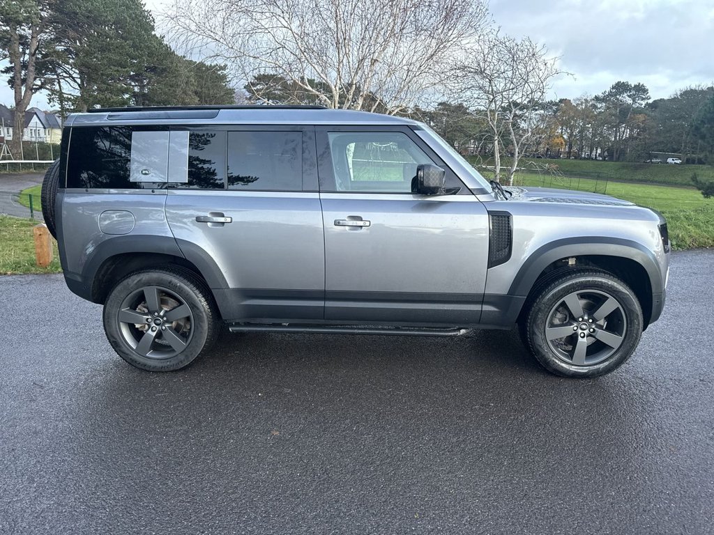 Used Land Rover Defender 2021 for sale - 76783888: Photo 3