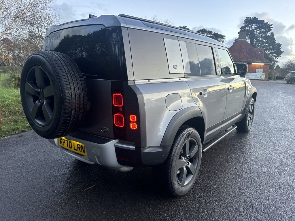 Used Land Rover Defender 2021 for sale - 76783888: Photo 5