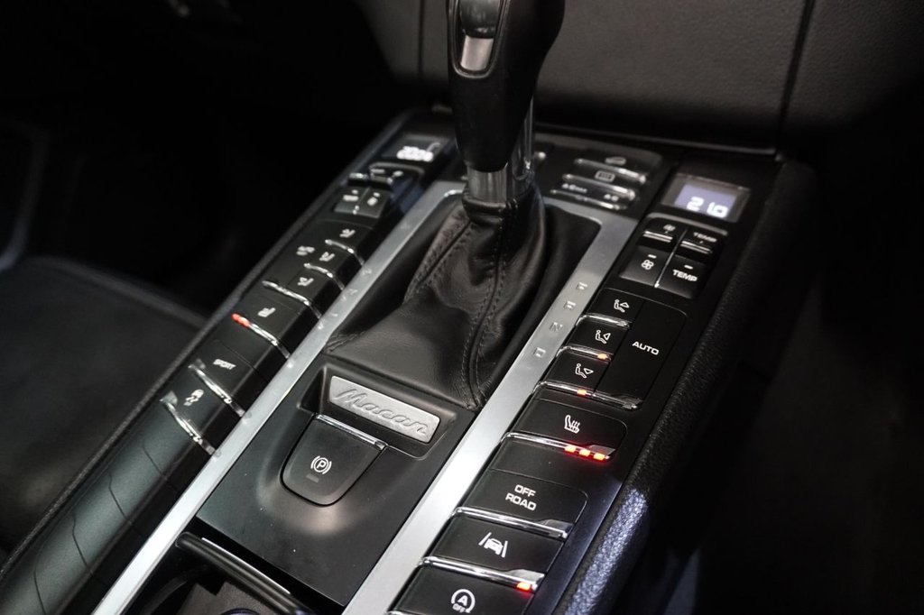 Used Porsche Macan 2018 for sale - 76092826: Photo 20