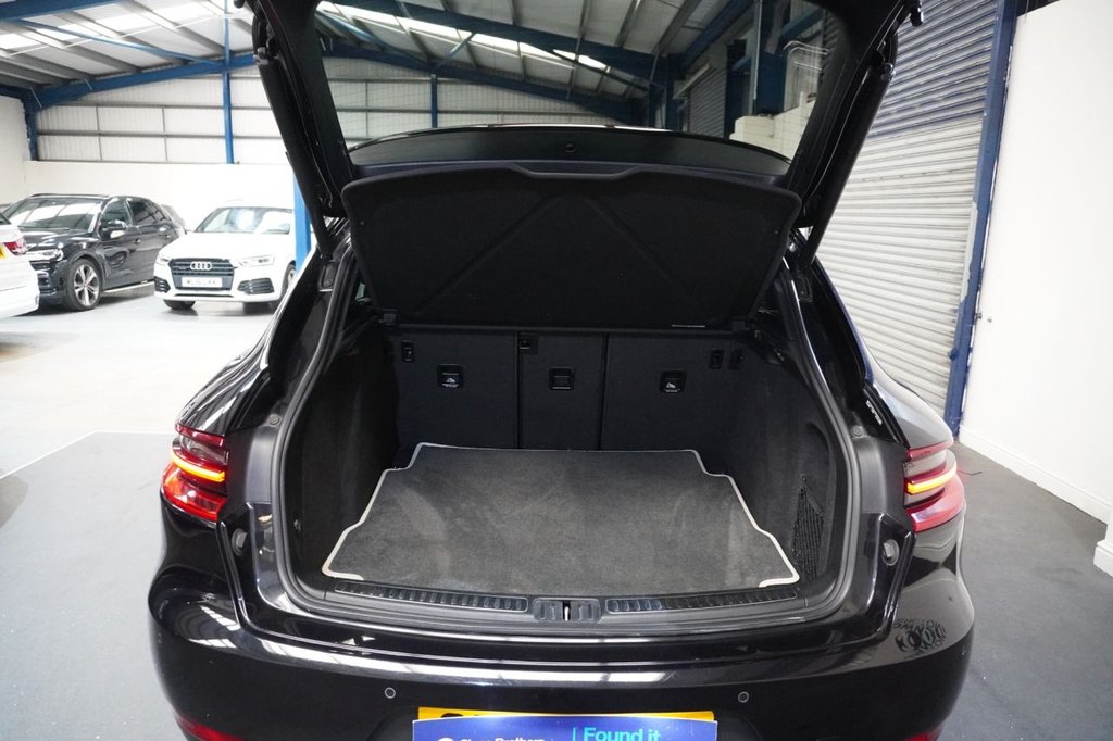 Used Porsche Macan 2018 for sale - 76092826: Photo 22