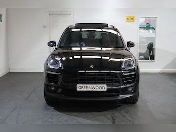 Used Porsche Macan 2018 for sale - 76092826: Photo 2