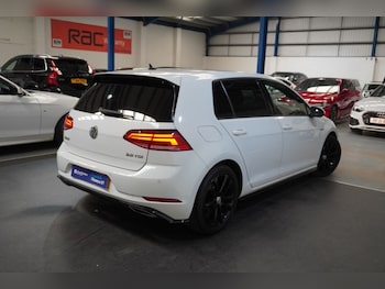 Used Volkswagen Golf 2017 for sale - 78563197: Photo