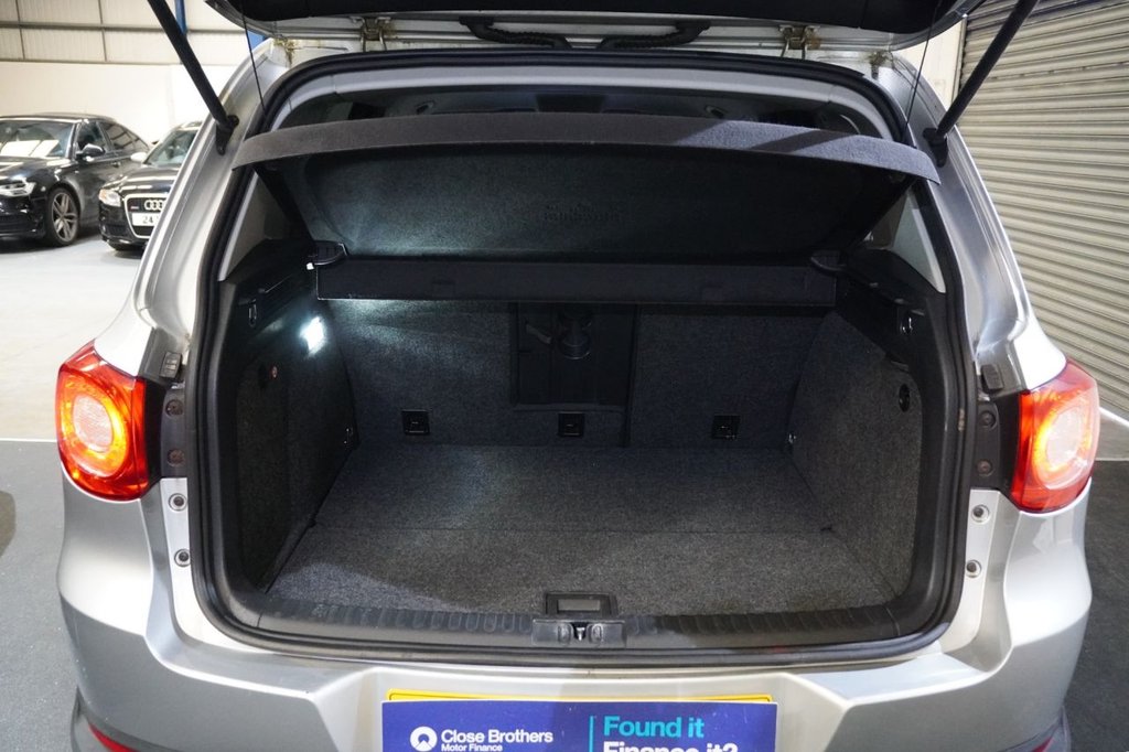 Used Volkswagen Tiguan 2010 for sale - 77673557: Photo 19