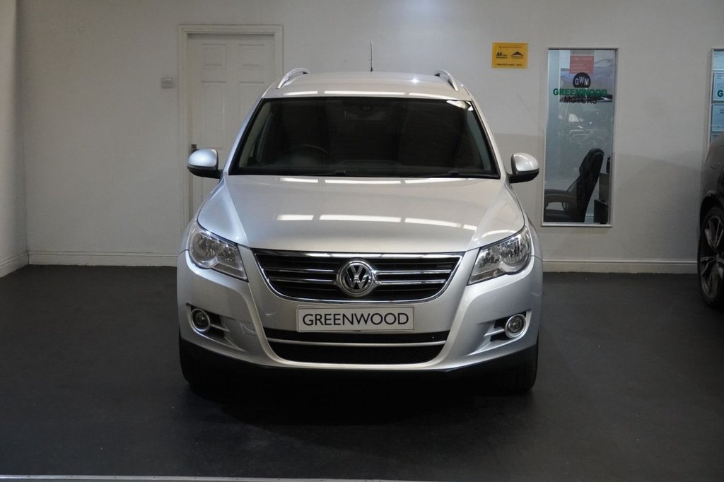 Used Volkswagen Tiguan 2010 for sale - 77673557: Photo 2