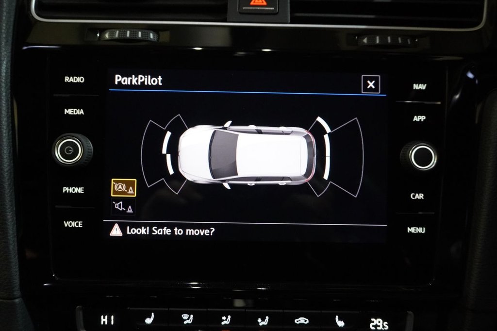 Used Volkswagen Golf 2018 for sale - 77991332: Photo 15