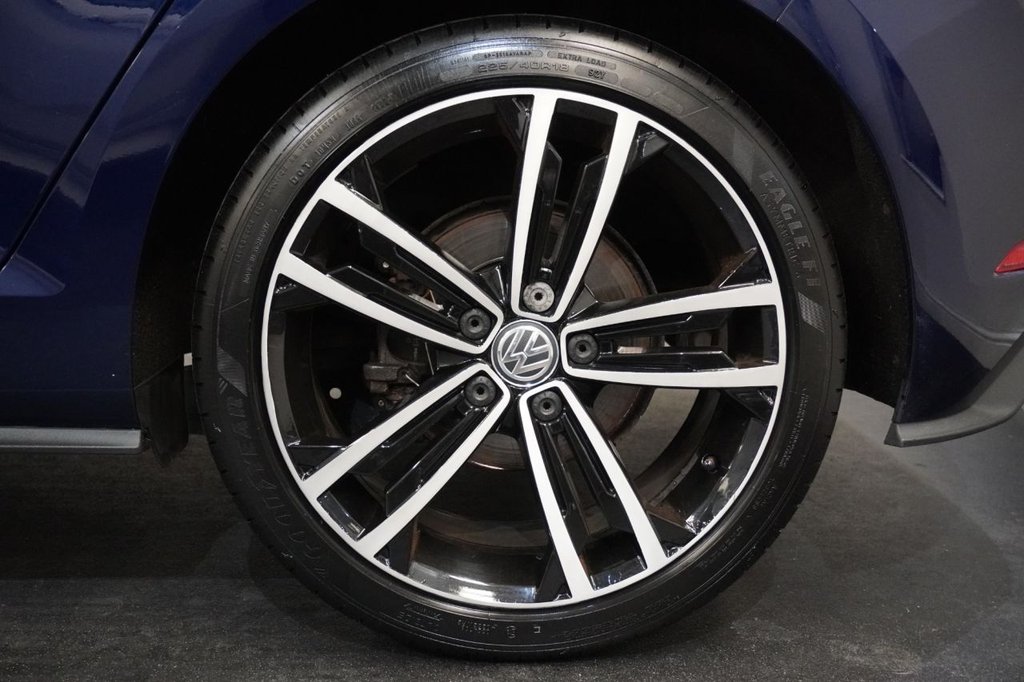 Used Volkswagen Golf 2018 for sale - 77991332: Photo 23