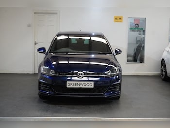 Used Volkswagen Golf 2018 for sale - 77991332: Photo