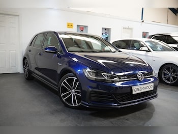 Used Volkswagen Golf 2018 for sale - 77991332: Photo