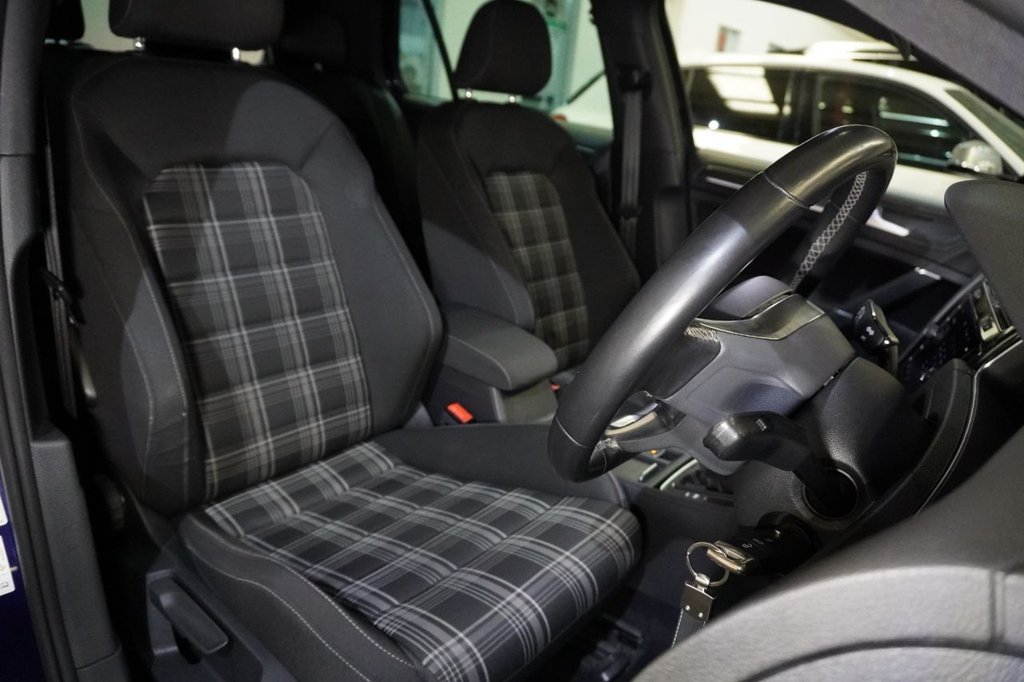 Used Volkswagen Golf 2018 for sale - 77991332: Photo 7