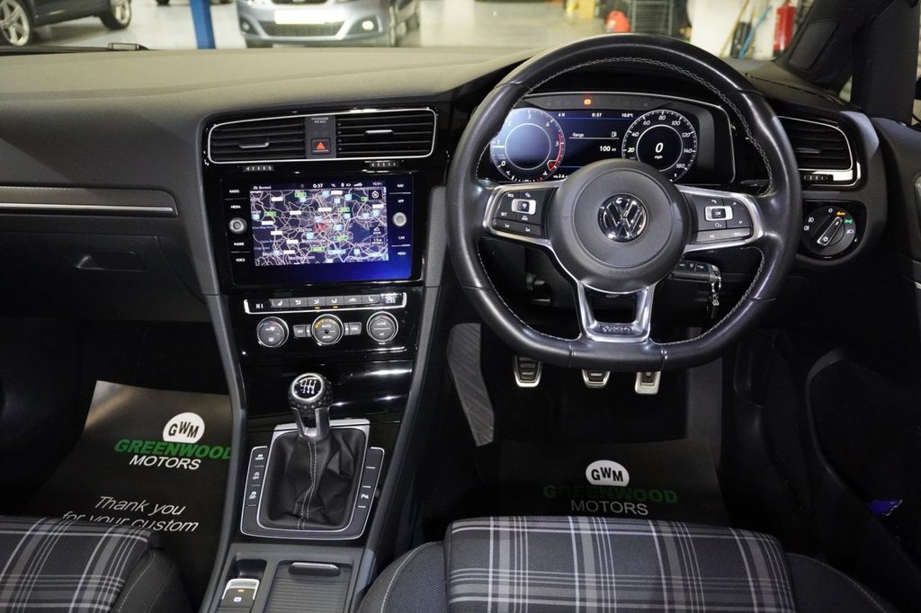 Used Volkswagen Golf 2018 for sale - 77991332: Photo 9