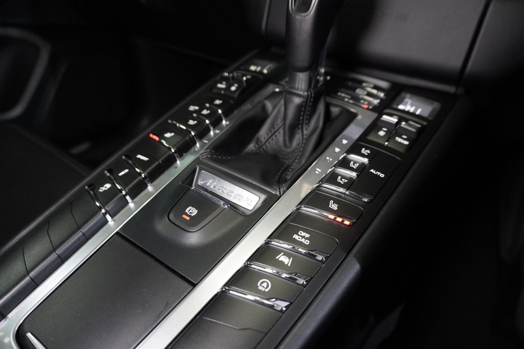 Used Porsche Macan 2017 for sale - 77027004: Photo 15