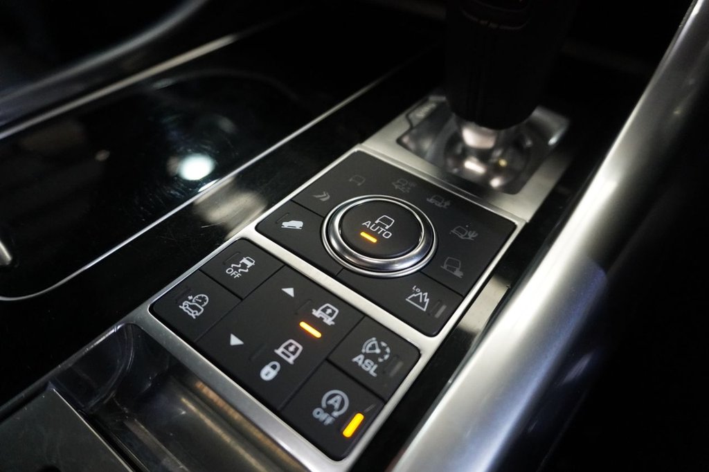 Used Land Rover Range Rover Sport 2016 for sale - 76445807: Photo 16