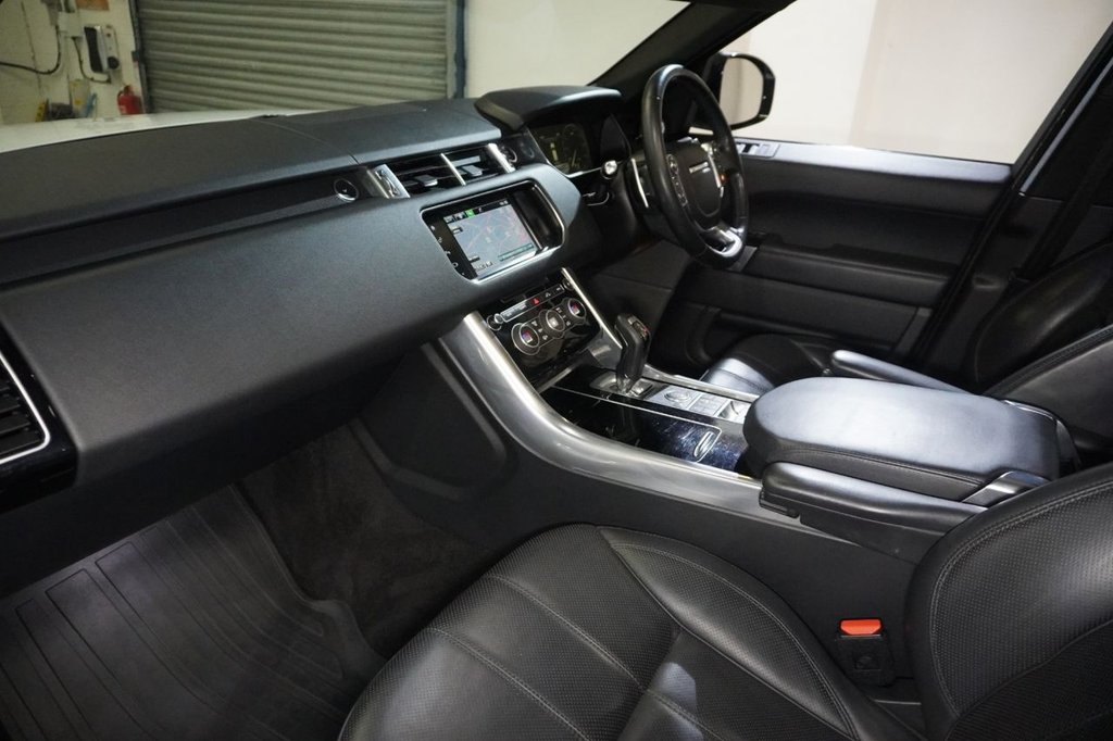 Used Land Rover Range Rover Sport 2016 for sale - 76445807: Photo 9