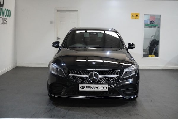 Used Mercedes-Benz C-Class 2019 for sale - 75680875: Photo 2