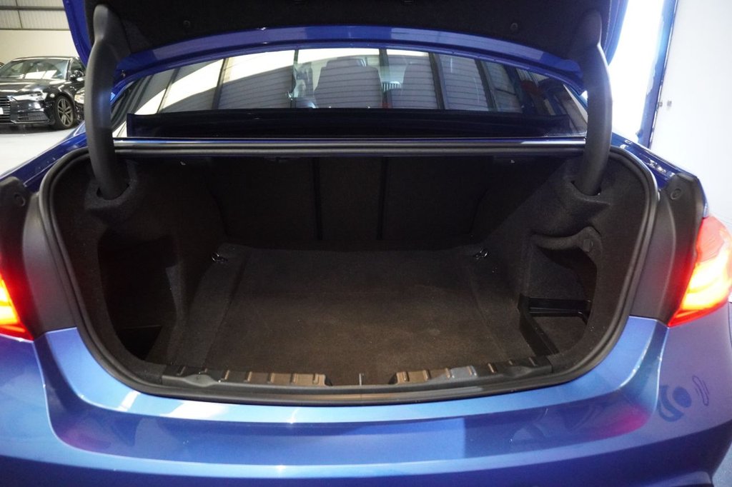 Used BMW 3 Series 2018 for sale - 77734661: Photo 23