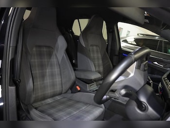 Used Volkswagen Golf 2021 for sale - 75648042: Photo