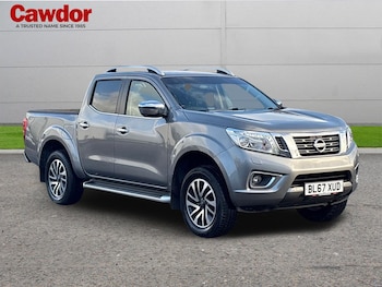 Used Nissan Navara 2017 for sale - 76874934: Photo