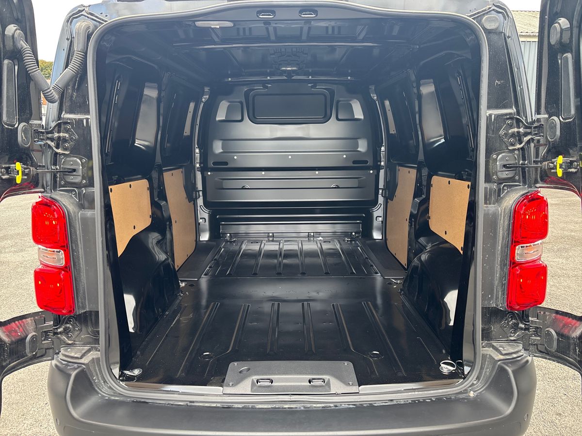 Used Vauxhall Vivaro 2025 for sale - 76871731: Photo 24