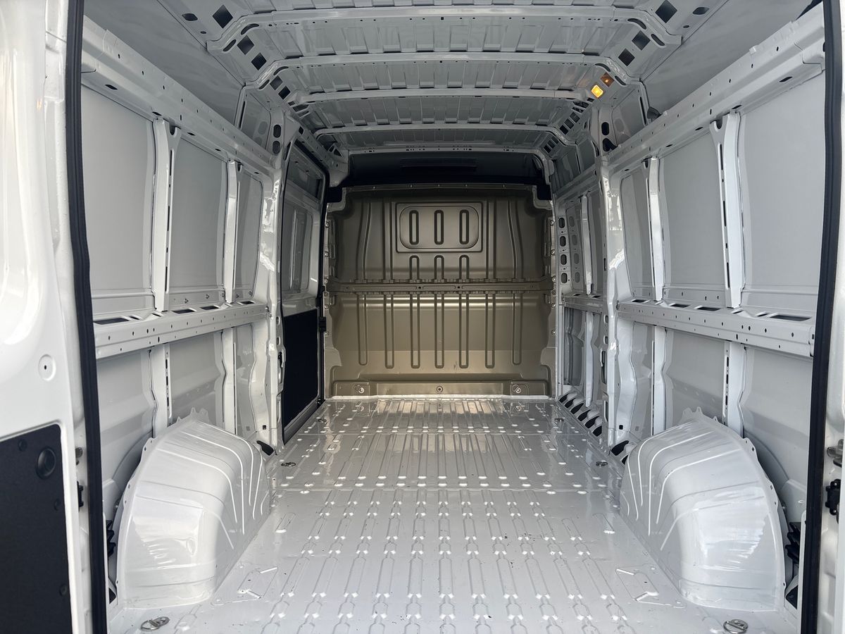 Used Vauxhall Movano 2025 for sale - 76869235: Photo 24