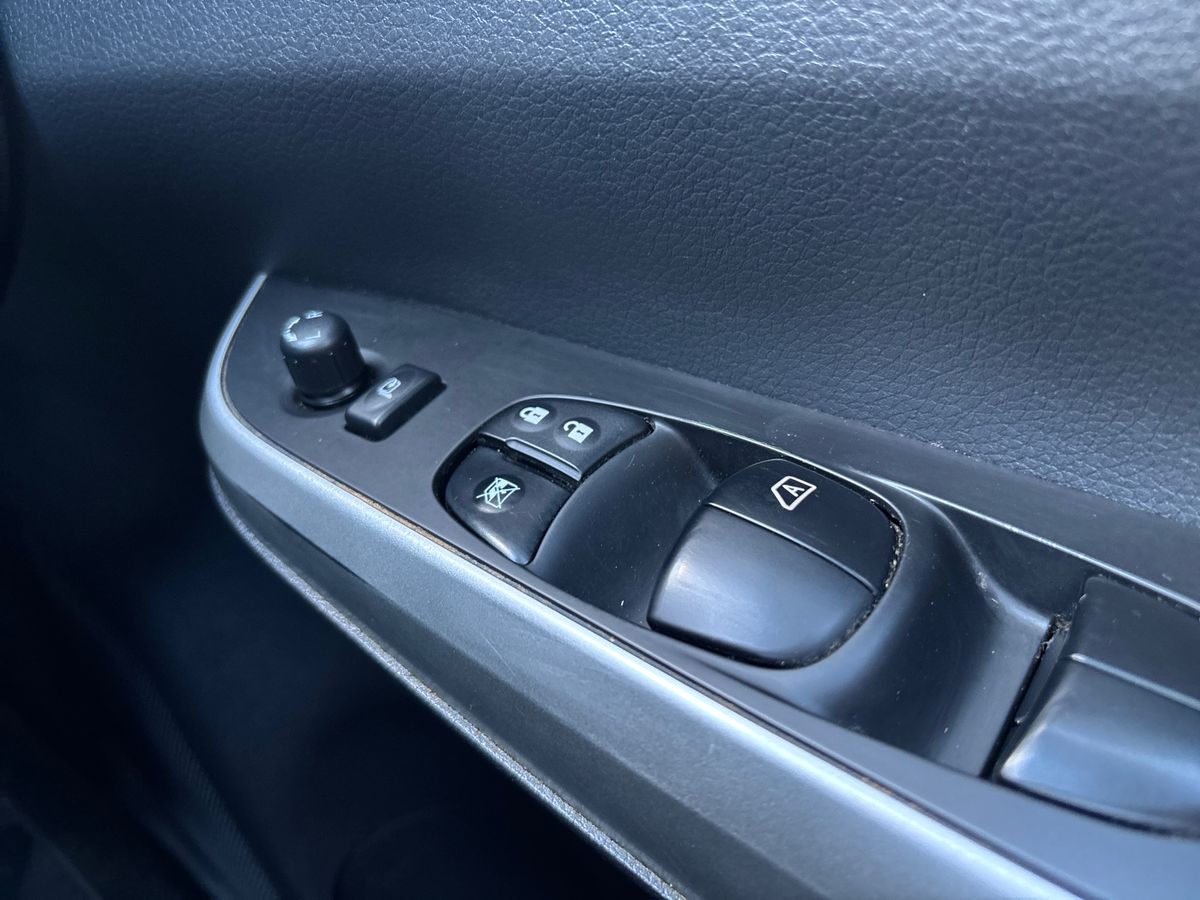 Used Nissan Navara 2017 for sale - 77075598: Photo 16