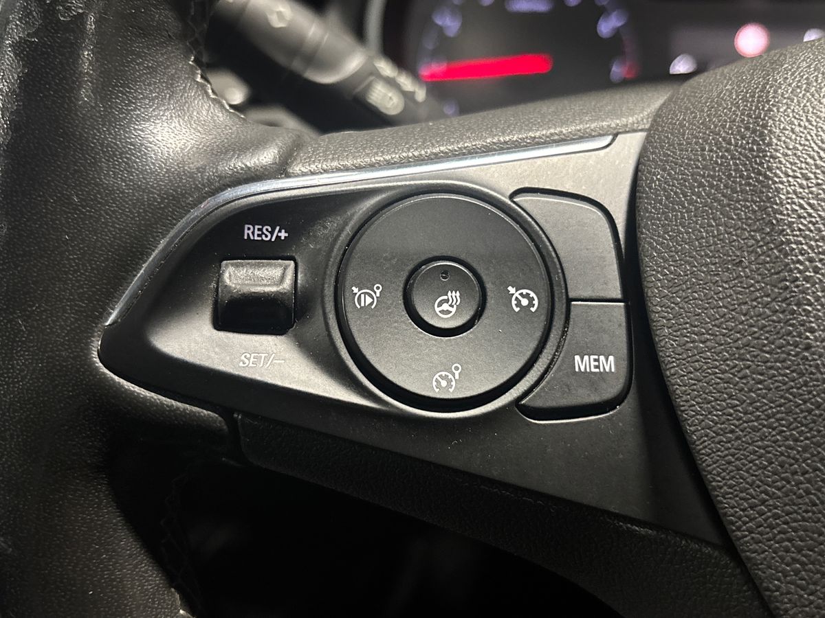 Used Vauxhall Crossland 2022 for sale - 76873650: Photo 21