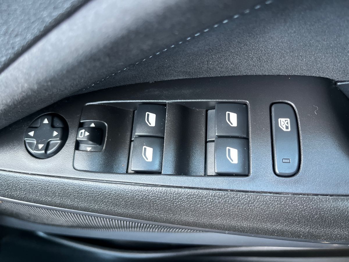 Used Vauxhall Crossland 2024 for sale - 77010196: Photo 16