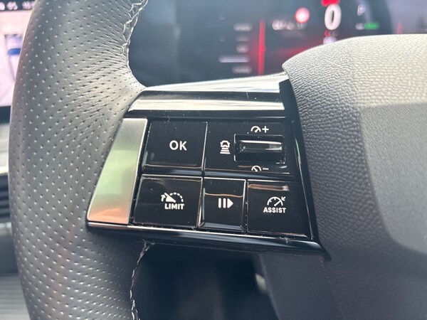 Used Vauxhall Astra 2024 for sale - 75648472: Photo 21