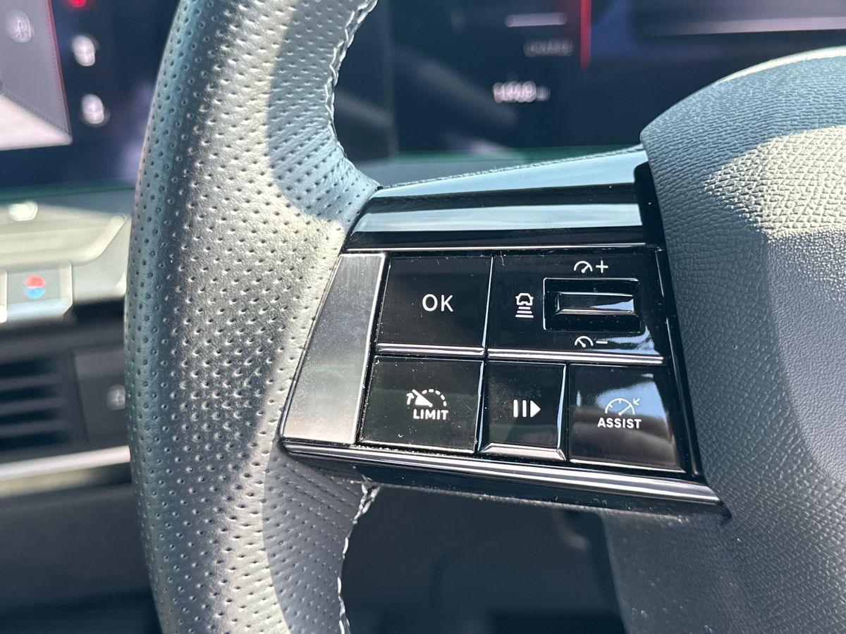 Used Vauxhall Astra 2024 for sale - 76868821: Photo 21