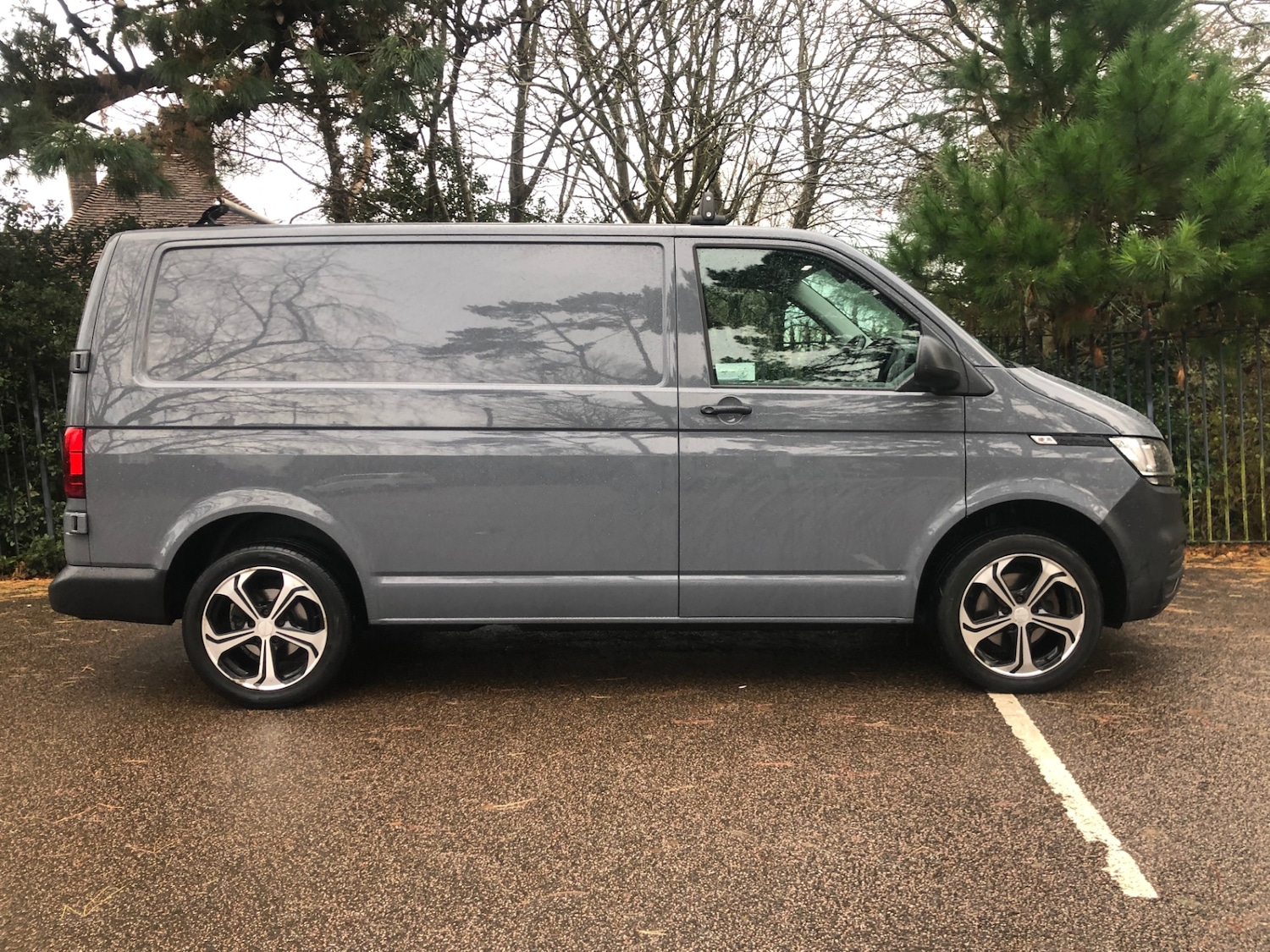 Used Volkswagen Transporter 2021 for sale - 77151758: Photo 2