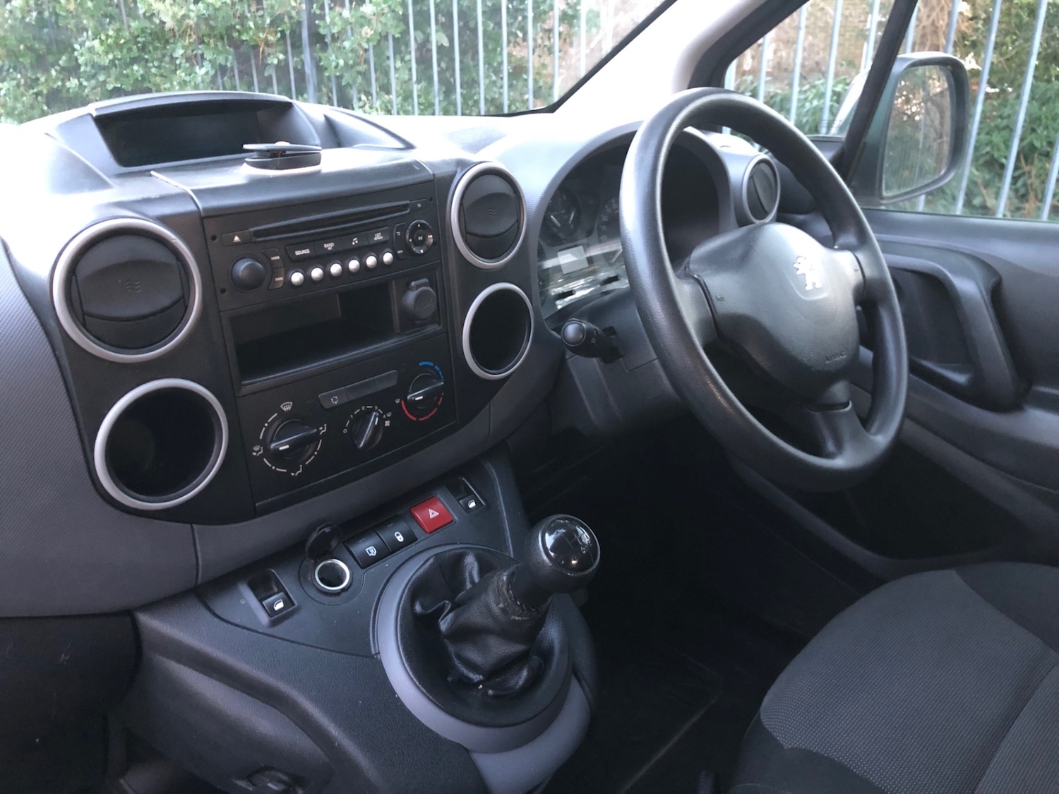 Used Peugeot Partner 2017 for sale - 77005650: Photo 10