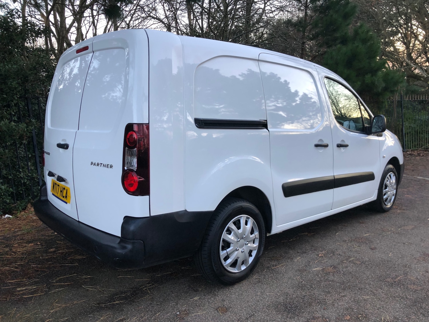 Used Peugeot Partner 2017 for sale - 77005650: Photo 3