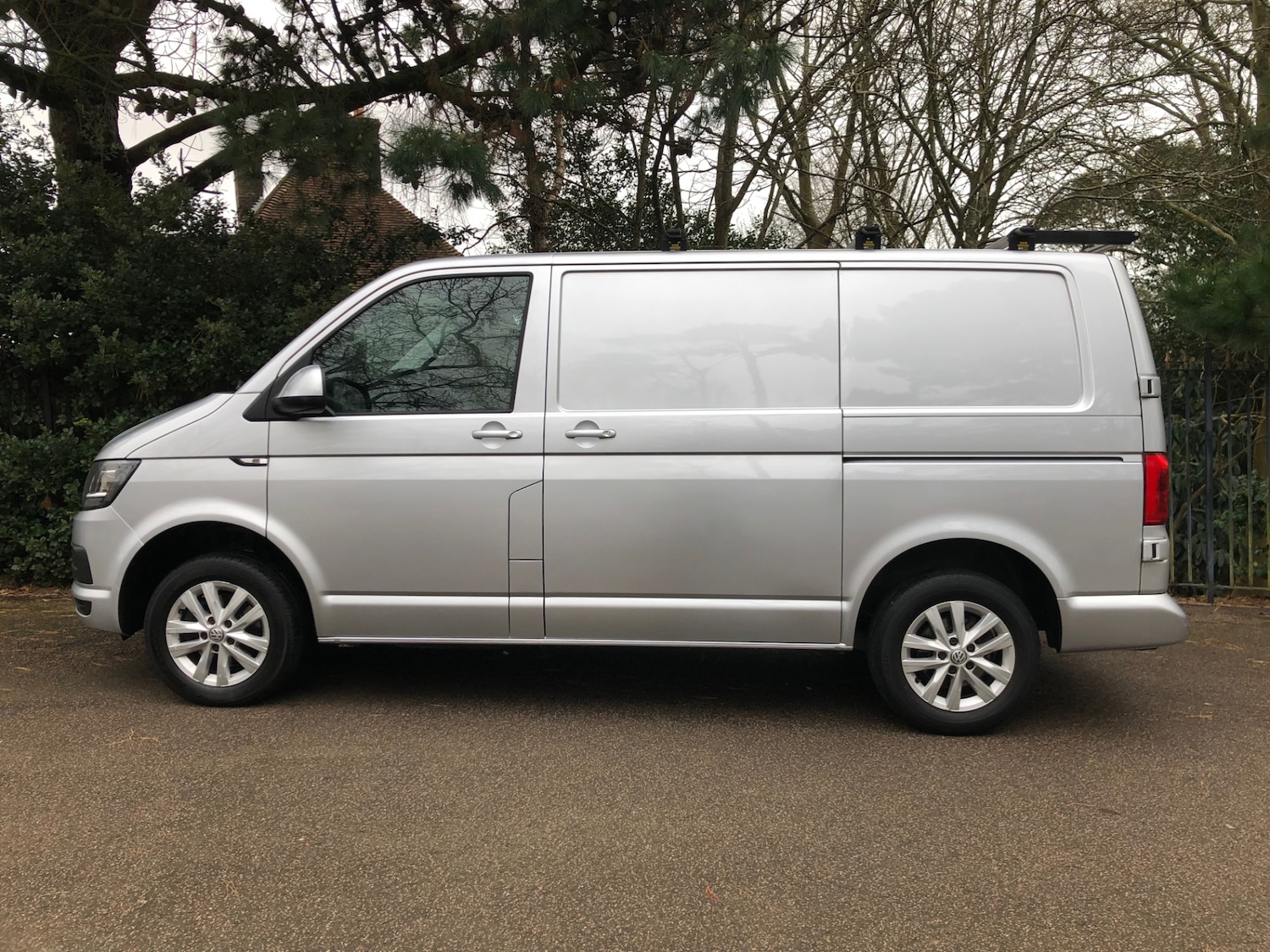 Used Volkswagen Transporter 2018 for sale - 77640351: Photo 5