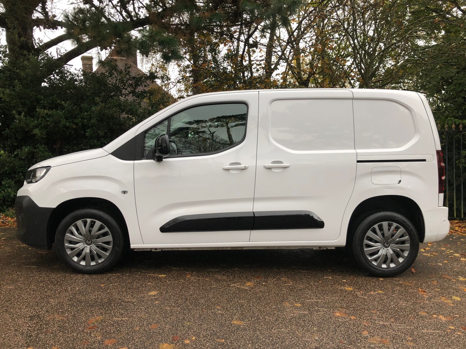 Used Citroen Berlingo 2024 for sale - 76577395: Photo 7