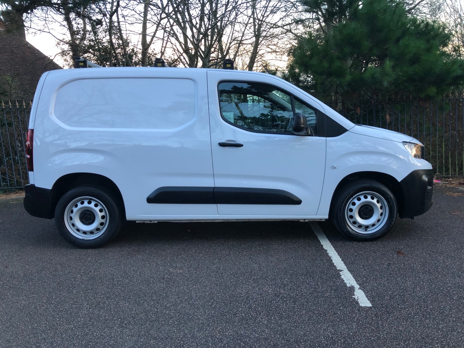 Used Peugeot Partner 2023 for sale - 77270955: Photo 2