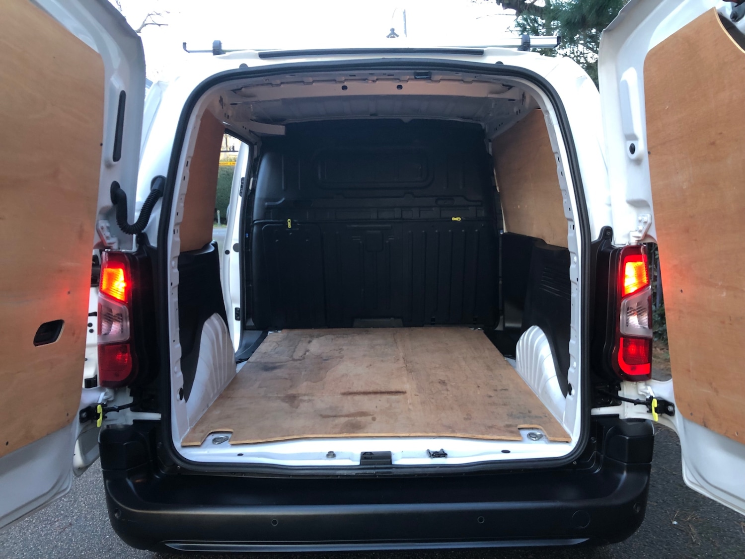 Used Peugeot Partner 2023 for sale - 77270955: Photo 8