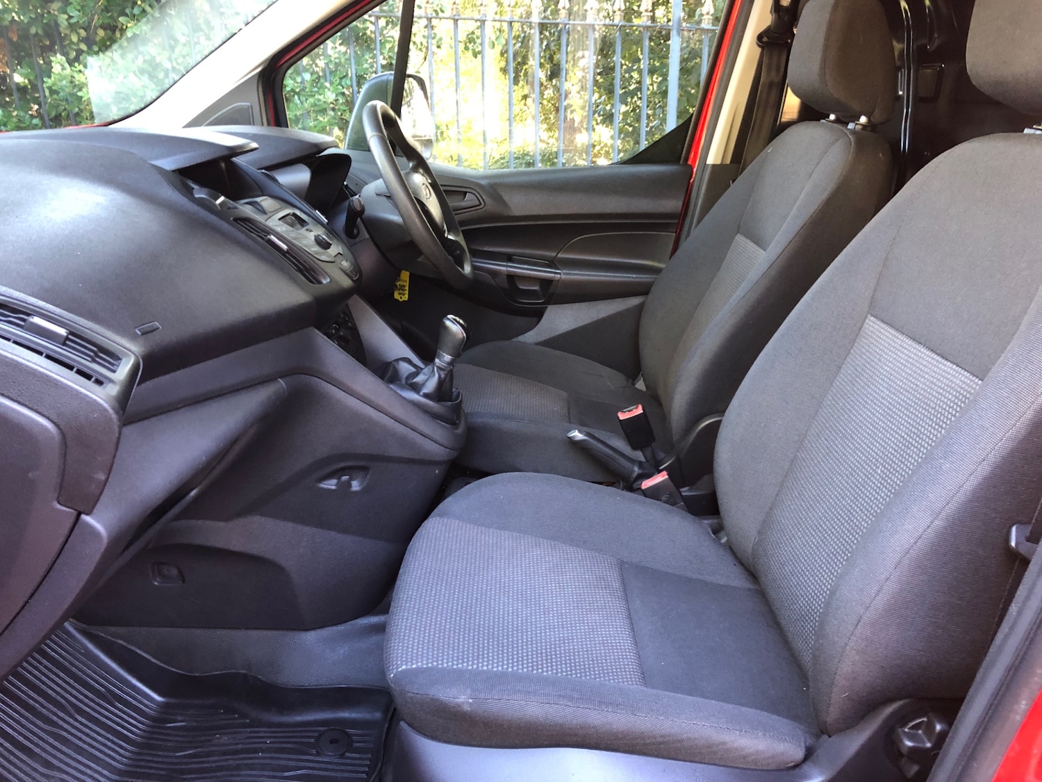 Used Ford Transit Connect 2015 for sale - 76298123: Photo 8