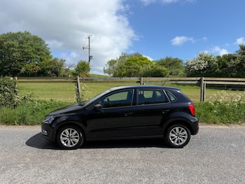 Used Volkswagen Polo 2015 for sale - 78531551: Photo