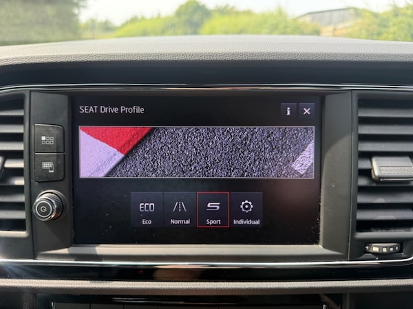 Used SEAT Leon 2020 for sale - 74953430: Photo 31