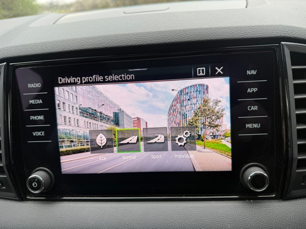 Used Skoda Karoq 2021 for sale - 78134040: Photo 28