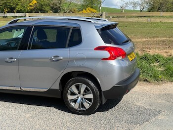 Used Peugeot 2008 2016 for sale - 78299328: Photo