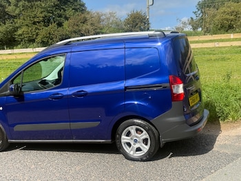 Used Ford Transit Courier 2016 for sale - 75555931: Photo
