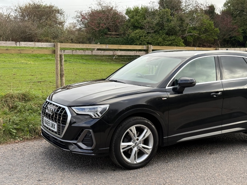 Used Audi Q3 2020 for sale - 76363169: Photo 2