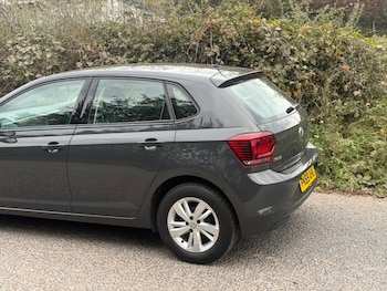 Used Volkswagen Polo 2019 for sale - 76312823: Photo