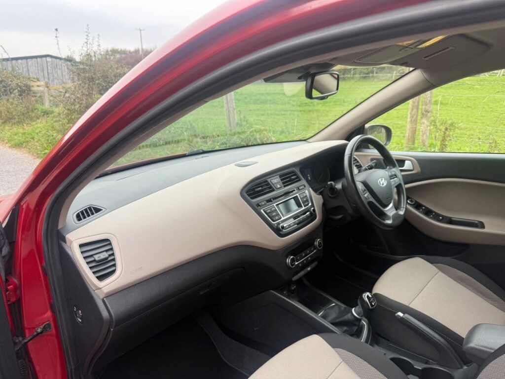 Used Hyundai i20 2015 for sale - 76287078: Photo 15