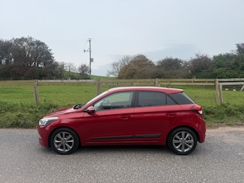 Used Hyundai i20 2015 for sale - 76287078: Photo