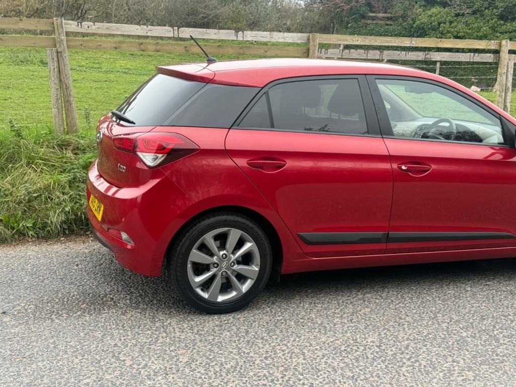 Used Hyundai i20 2015 for sale - 76287078: Photo 9