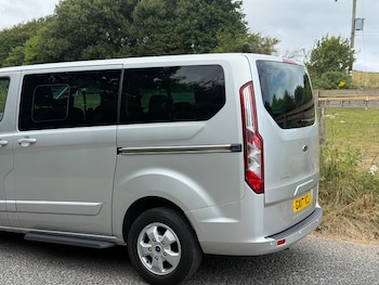 Used Ford Tourneo Custom 2017 for sale - 79228911: Photo