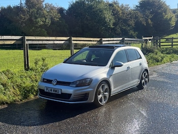 Volkswagen - Golf