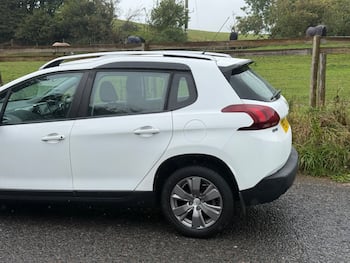 Used Peugeot 2008 2017 for sale - 79649775: Photo