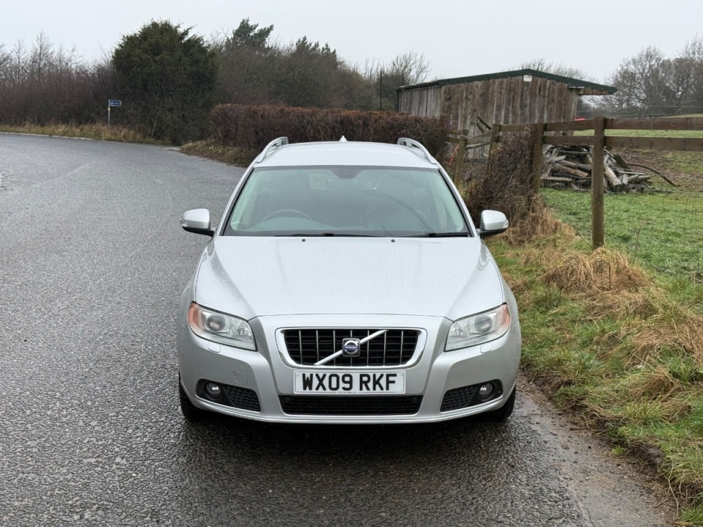 Used Volvo V70 2009 for sale - 77662333: Photo 11
